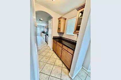 10502 W Edgemont Drive, Avondale, AZ 85392 - Photo 5