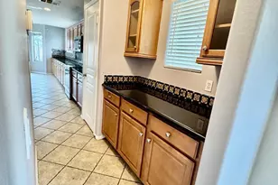 10502 W Edgemont Dr, Avondale, AZ 85392 - Photo 5