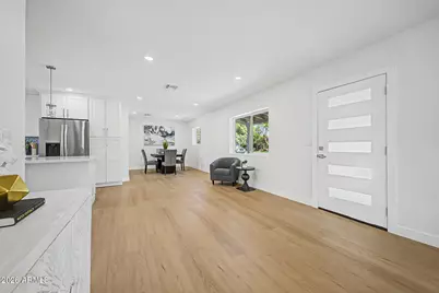 928 E Georgia Avenue, Phoenix, AZ 85014 - Photo 11