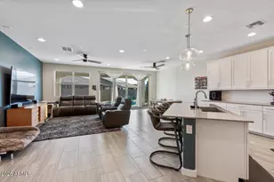 18879 W Cholla St, Surprise, AZ 85388 - Photo 15