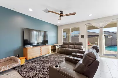 18879 W Cholla Street, Surprise, AZ 85388 - Photo 7