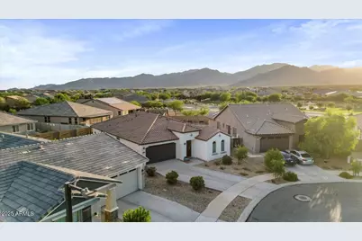 18879 W Cholla Street, Surprise, AZ 85388 - Photo 3