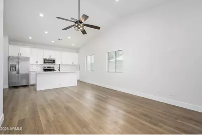 274 N Delaware Street #B, Chandler, AZ 85225 - Photo 5