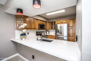 7401 N Scottsdale Rd, Paradise Valley, AZ 85253 - Photo 5