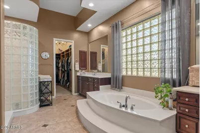 6427 S Magic Court, Gilbert, AZ 85298 - Photo 13