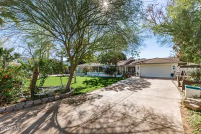 5545 E Earll Drive, Phoenix, AZ 85018 - Photo 5