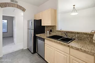 1411 E Orangewood Ave, Phoenix, AZ 85020 - Photo 7