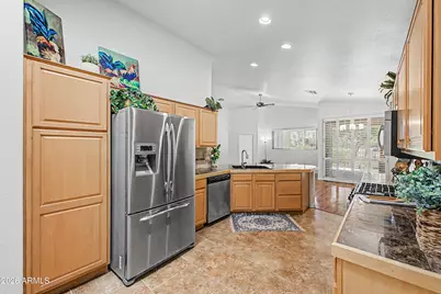 7024 S 32nd Place, Phoenix, AZ 85042 - Photo 3