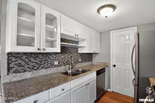 1228 E Lawrence Ln, Phoenix, AZ 85020 - Photo 1
