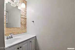 1228 E Lawrence Ln, Phoenix, AZ 85020 - Photo 11