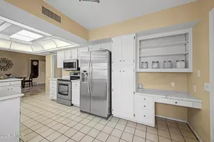 17242 N Desert Glen Dr, Sun City West, AZ 85375 - Photo 15