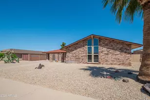 9408 W Cedar Hill Cir, Sun City, AZ 85351 - Photo 11