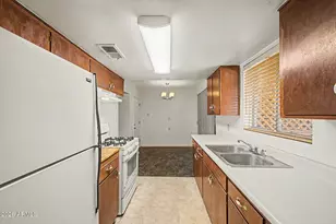 820 E Butler Dr, Phoenix, AZ 85020 - Photo 9