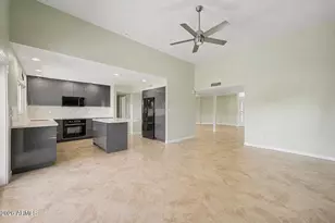 6221 N 21st Dr, Phoenix, AZ 85015 - Photo 13