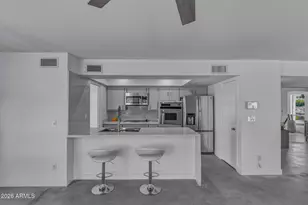 10660 N 44th Ct, Phoenix, AZ 85028 - Photo 9