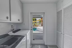 10660 N 44th Ct, Phoenix, AZ 85028 - Photo 13
