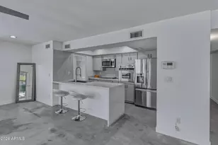 10660 N 44th Ct, Phoenix, AZ 85028 - Photo 7