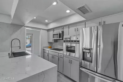 10660 N 44th Court, Phoenix, AZ 85028 - Photo 11