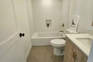 8101 N Central Ave, Phoenix, AZ 85020 - Photo 27