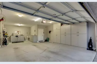 10819 W Swayback Pass, Peoria, AZ 85383 - Photo 11