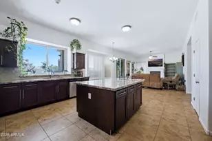 4601 E Ramuda Dr, Phoenix, AZ 85050 - Photo 31