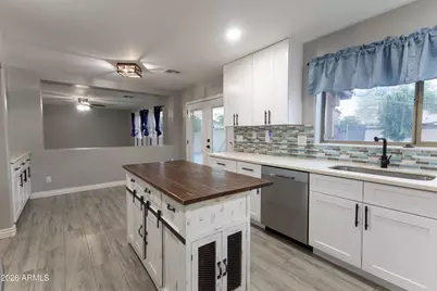 15936 W Central Street, Surprise, AZ 85374 - Photo 11