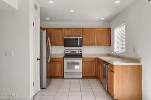 3501 N 106th Ln, Avondale, AZ 85392 - Photo 11