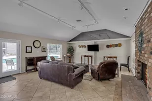 5525 E Thomas Rd, Phoenix, AZ 85018 - Photo 21