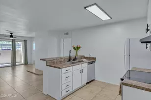 5525 E Thomas Rd, Phoenix, AZ 85018 - Photo 9