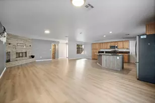 4515 W Shaw Butte Dr, Glendale, AZ 85304 - Photo 25