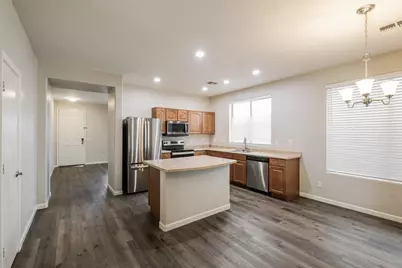 3117 W Saint Kateri Drive, Phoenix, AZ 85041 - Photo 7