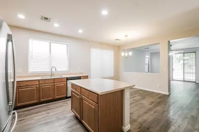 3117 W Saint Kateri Drive, Phoenix, AZ 85041 - Photo 9