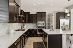 4623 E Vista Bonita Dr, Phoenix, AZ 85050 - Photo 11