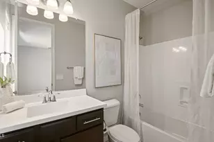 4623 E Vista Bonita Dr, Phoenix, AZ 85050 - Photo 29