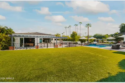 5915 E Arcadia Lane, Phoenix, AZ 85018 - Photo 23