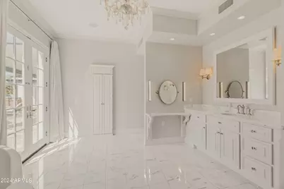 5915 E Arcadia Lane, Phoenix, AZ 85018 - Photo 11