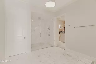 5915 E Arcadia Ln, Phoenix, AZ 85018 - Photo 13