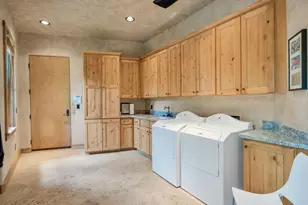 2164 E del Rae Dr, Flagstaff, AZ 86005 - Photo 31