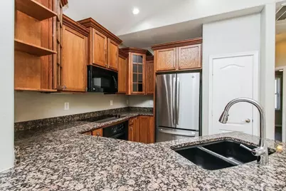 2121 E Huntington Drive, Phoenix, AZ 85040 - Photo 9