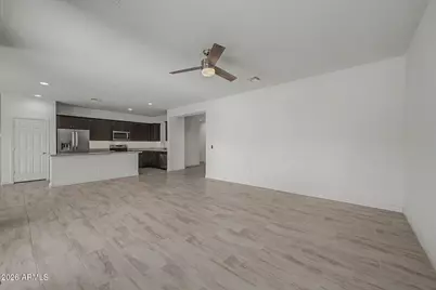 6952 W Golden Lane, Peoria, AZ 85345 - Photo 11