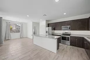 6952 W Golden Ln, Peoria, AZ 85345 - Photo 17