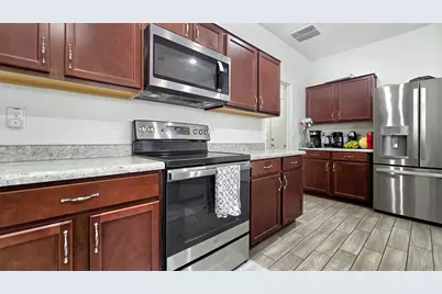 17460 W Andrea Drive, Surprise, AZ 85387 - Photo 11