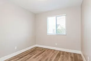 2321 W Mobile Ln, Phoenix, AZ 85041 - Photo 13