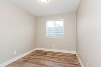 2321 W Mobile Lane, Phoenix, AZ 85041 - Photo 11