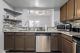 15813 N 38th Dr, Phoenix, AZ 85053 - Photo 11