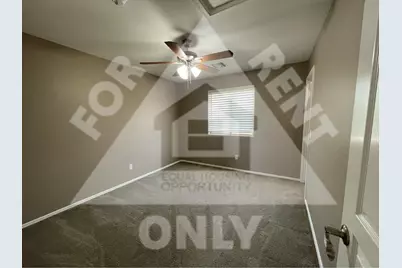 2424 W Saint Kateri Drive, Phoenix, AZ 85041 - Photo 7