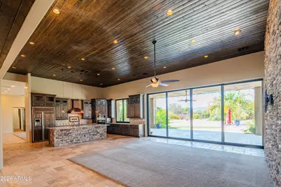 1110 W Creek Canyon Road, Phoenix, AZ 85086 - Photo 7