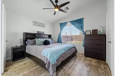 1052 N Bogle Avenue, Chandler, AZ 85225 - Photo 9