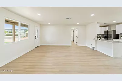 2611 N 23rd Avenue, Phoenix, AZ 85009 - Photo 9