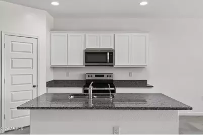 2432 W Shanley Avenue, Apache Junction, AZ 85120 - Photo 11